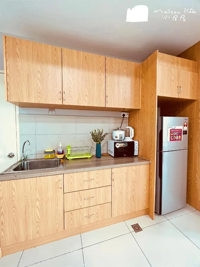 Maison Life 2 小居屋 The Loft Imago Kota Kinabalu 0*,